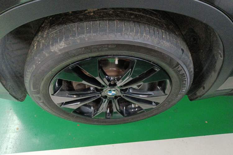 Used BMW X1 2021 sDrive20Li Fashion Model Left Front Wheel Hub