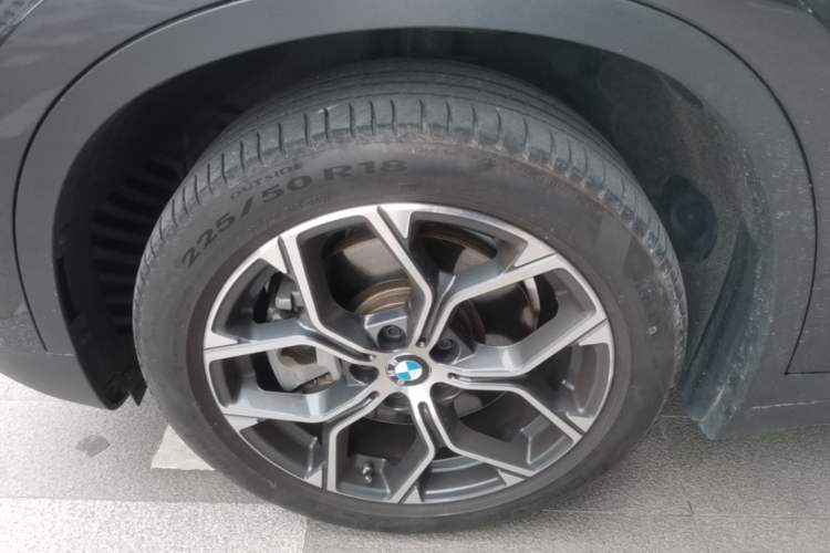 Used BMW X1 2021 Restyled sDrive25Li Leading Edition Left Front Wheel Hub