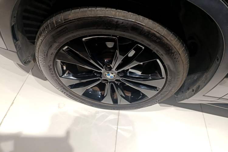 Used BMW X1 2021 sDrive20Li Fashion Model Left Front Wheel Hub