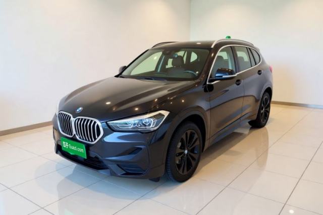 Ojetý BMW X1 2021 Restyled sDrive20Li Fashion Version