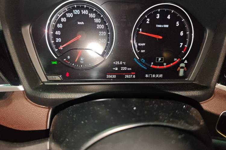 Used BMW X1 2021 sDrive25Li Leading Model Odometer Close Up