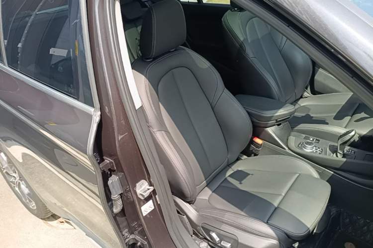 Used BMW X1 2021 sDrive25Li Leading Model Right Front Seat
