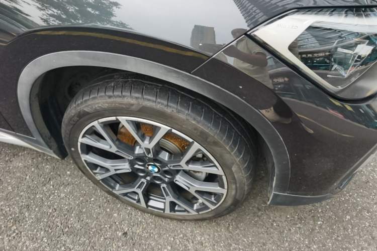 Used BMW X1 2021 Revised xDrive25Li Premium Edition Right Front Wheel Hub