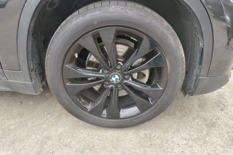 Used BMW X1 2021 sDrive20Li Fashion Model Right Front Wheel Hub
