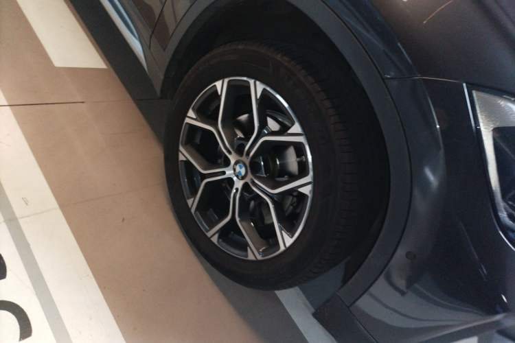 Used BMW X1 2021 sDrive20Li Premium Edition Right Front Wheel Hub