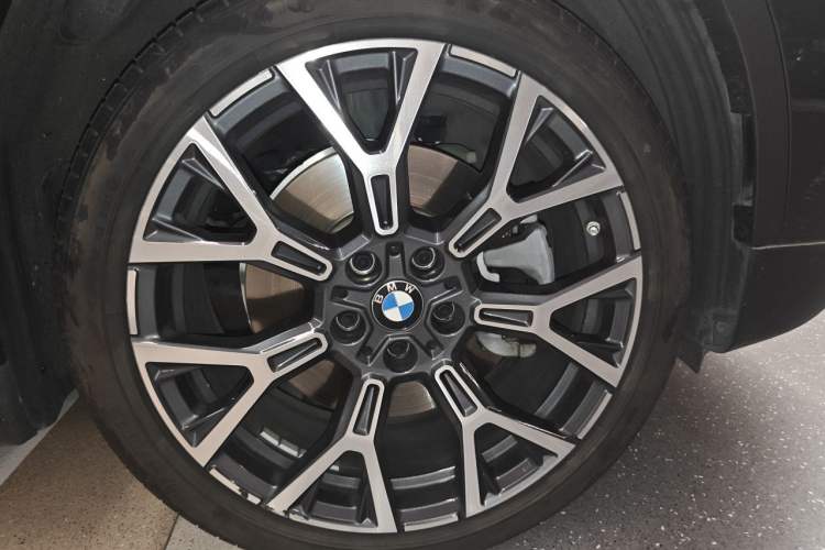 Used BMW X1 2021 xDrive25Li Luxury Model Right Front Wheel Hub