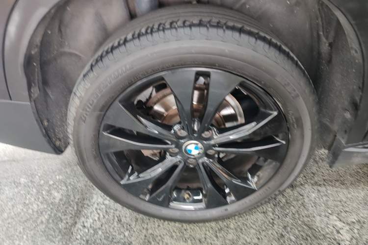 Used BMW X1 2021 sDrive20Li Fashion Model Right Rear Wheel Hub