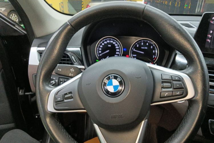 Used BMW X1 2021 sDrive20Li Fashion Model Steering Wheel