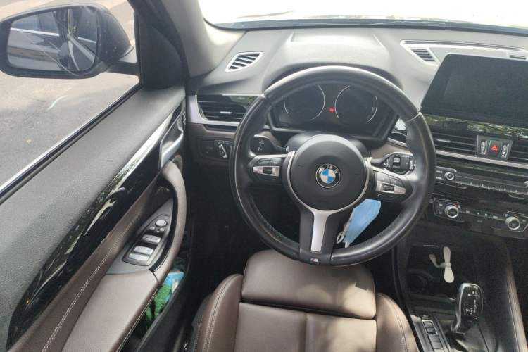 Used BMW X1 2021 sDrive25Li Leading Model Steering Wheel