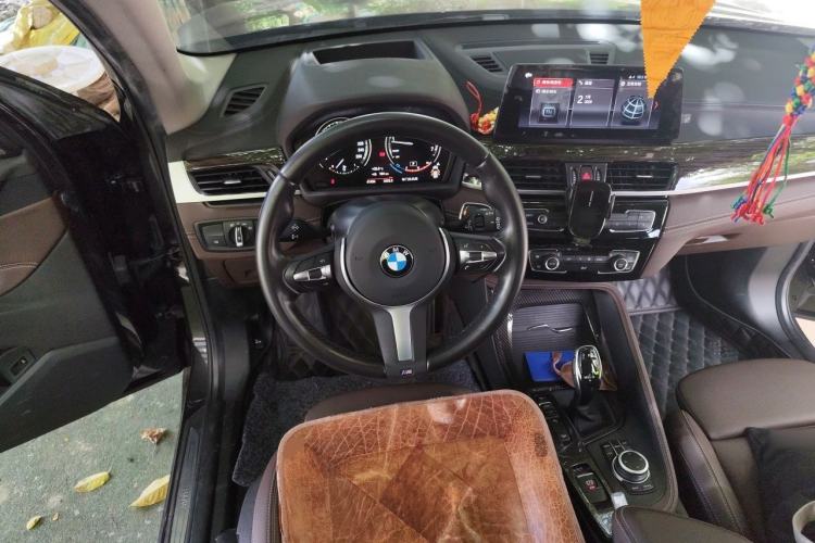 Used BMW X1 2021 xDrive25Li Luxury Model Steering Wheel