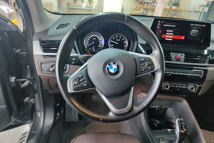Used BMW X1 2021 sDrive20Li Fashion Model Steering Wheel