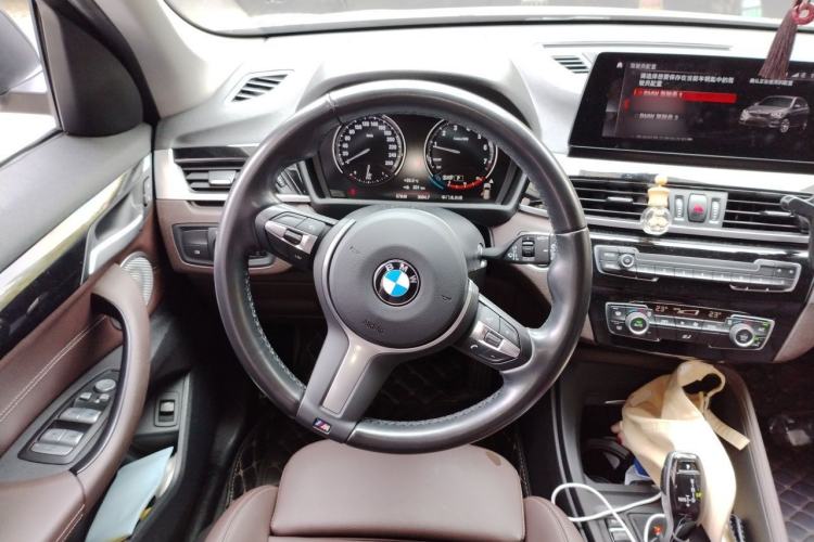 Used BMW X1 2021 sDrive25Li Leading Model Steering Wheel
