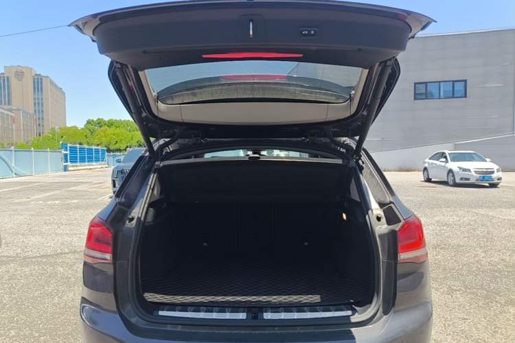 Used BMW X1 2021 Restyled sDrive25Li Leading Edition Trunk