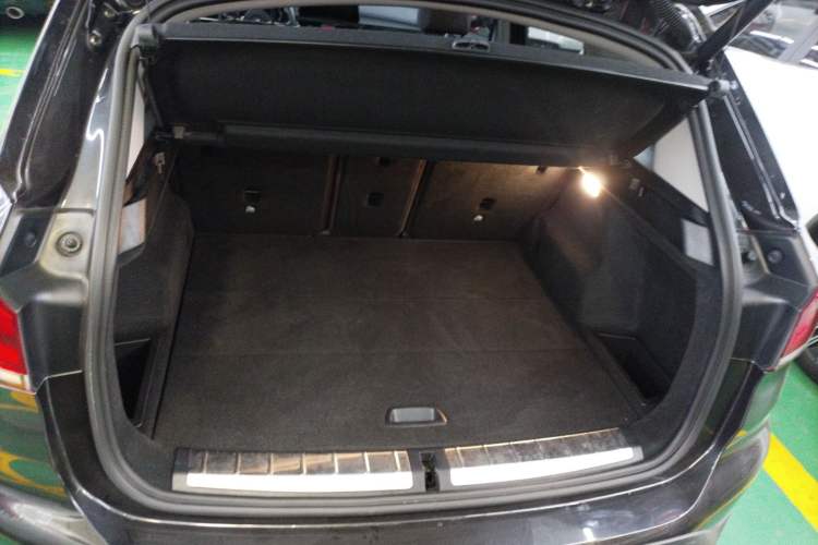 Used BMW X1 2021 Restyled sDrive25Li Leading Edition Trunk
