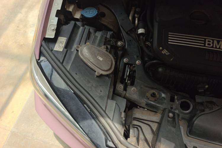 Used BMW X1 2021 sDrive25Li Leading Model Engine Bay Right