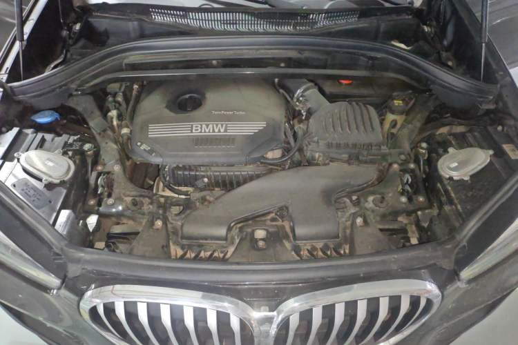 Used BMW X1 2021 sDrive20Li Fashion Model Engine Bay