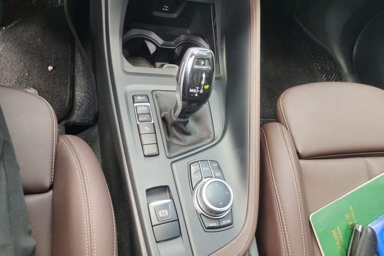 Used BMW X1 2021 sDrive25Li Leading Model Gear Lever