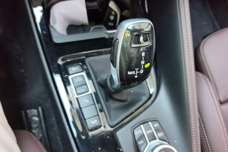 Used BMW X1 2021 xDrive25Li Luxury Model Gear Lever