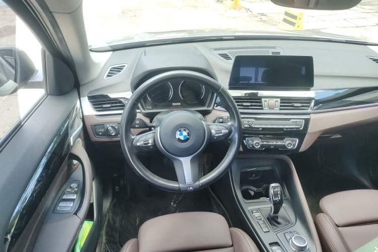Used BMW X1 2021 sDrive25Li Leading Model Steering Wheel