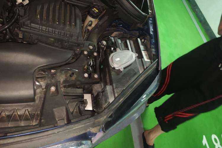Used BMW X1 2021 Restyled sDrive20Li Fashion Version Engine Bay Left