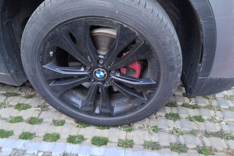 Used BMW X1 2021 sDrive20Li Fashion Model Right Front Wheel Hub