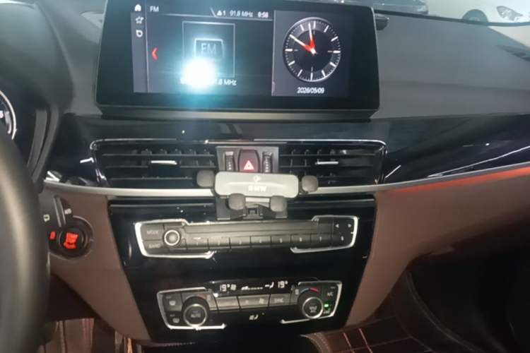 Used BMW X1 2021 sDrive20Li Premium Edition Audio And AC Panel