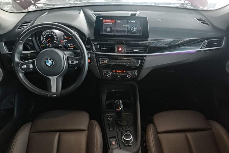 Used BMW X1 2021 sDrive25Li Leading Model Center Console