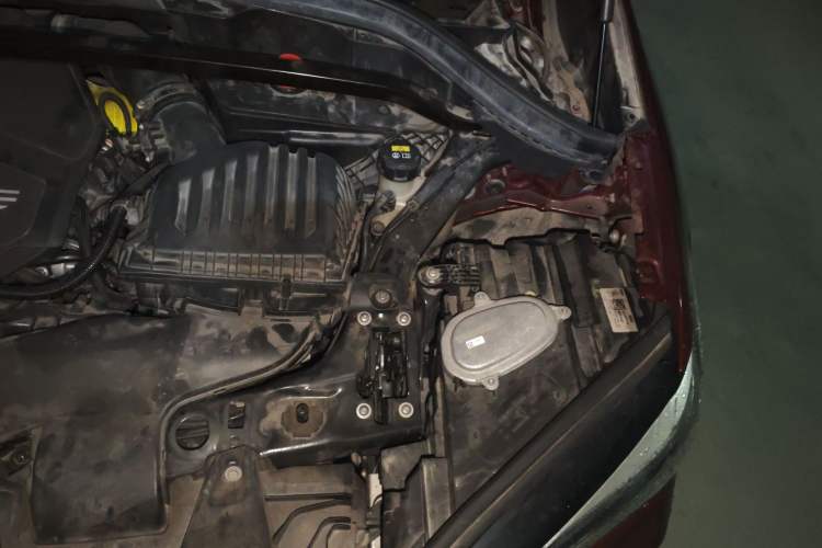 Used BMW X1 2021 sDrive20Li Fashion Model Engine Bay Left