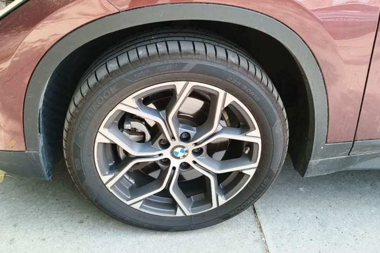 Used BMW X1 2021 Restyled sDrive25Li Leading Edition Left Front Wheel Hub