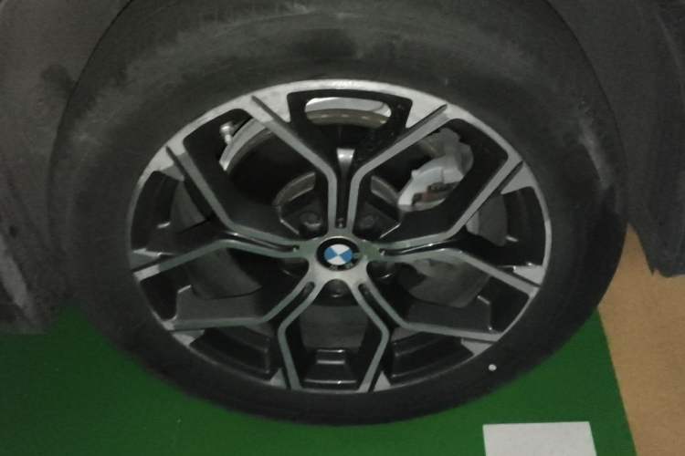 Used BMW X1 2021 sDrive20Li Premium Edition Right Front Wheel Hub
