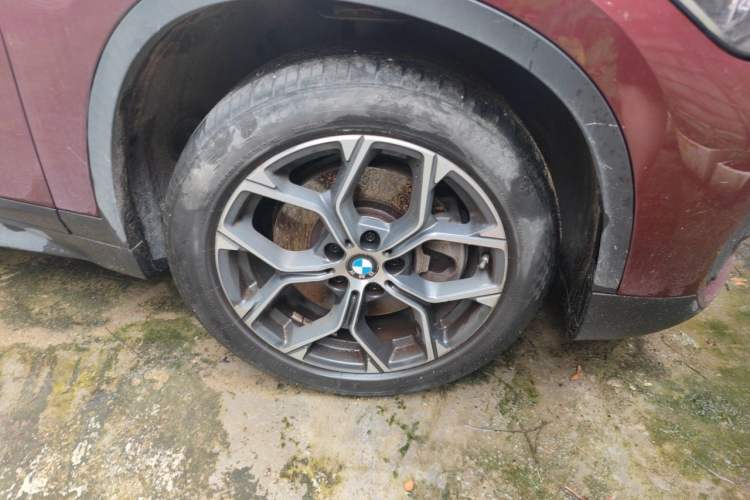 Used BMW X1 2021 Restyled sDrive25Li Leading Edition Right Front Wheel Hub