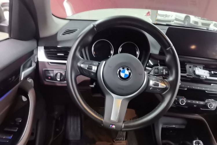 Used BMW X1 2021 sDrive25Li Leading Model Steering Wheel