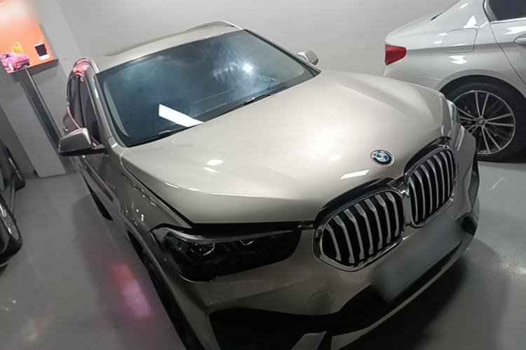 Used BMW X1 2021 Restyled sDrive20Li Fashion Version Front Right 45 Deg