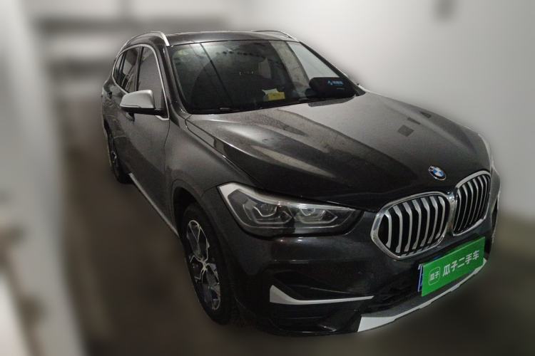 Used BMW X1 2021 Restyled sDrive20Li Premium Edition Front Right 45 Deg