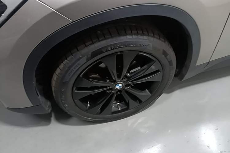 Used BMW X1 2021 Restyled sDrive20Li Fashion Version Left Front Wheel Hub