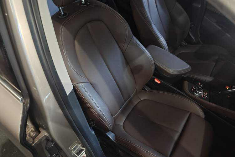 Used BMW X1 2021 Restyled sDrive20Li Fashion Version Right Front Seat