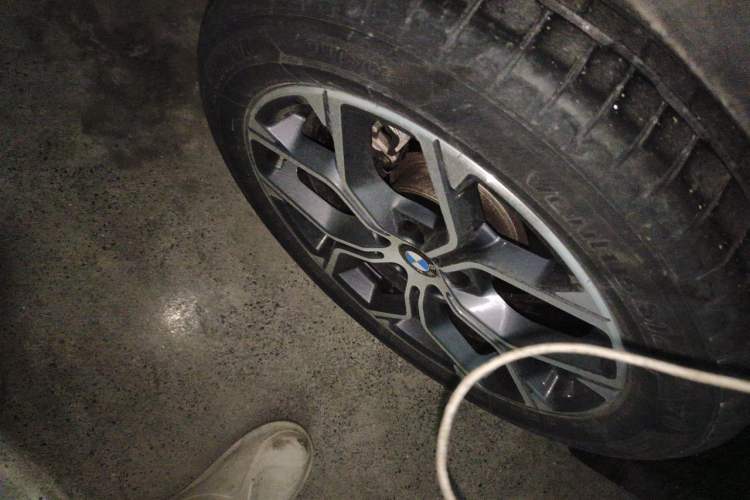 Used BMW X1 2021 Restyled sDrive20Li Premium Edition Right Front Wheel Hub