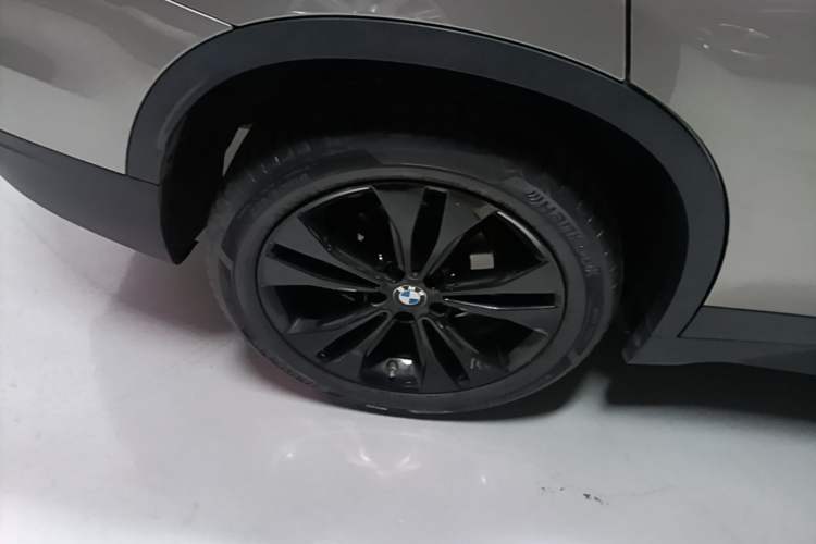Used BMW X1 2021 Restyled sDrive20Li Fashion Version Right Rear Wheel Hub