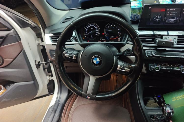 Used BMW X1 2021 sDrive25Li Leading Model Steering Wheel