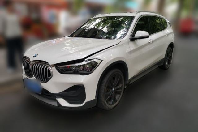 Ojetý BMW X1 2021 Restyled sDrive20Li Fashion Version