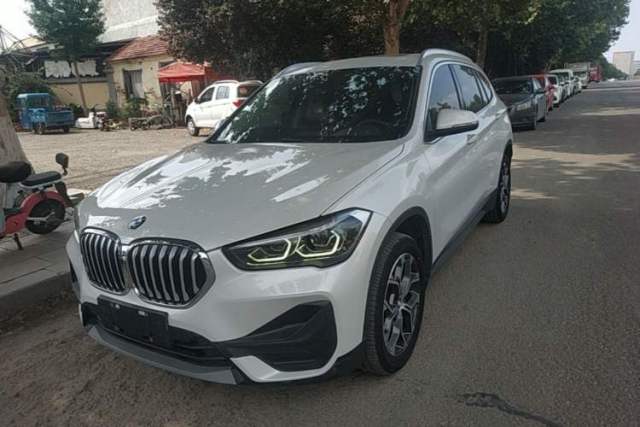 BMW X1 2021 Restyled sDrive25Li Leading Edition с пробегом