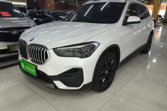 Ojetý BMW X1 2021 sDrive20Li Fashion Model