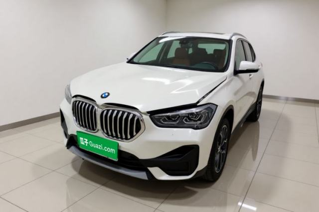 Ojetý BMW X1 2021 sDrive25Li Leading Model