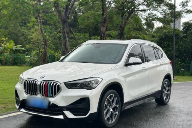 Ojetý BMW X1 2021 sDrive25Li Leading Model