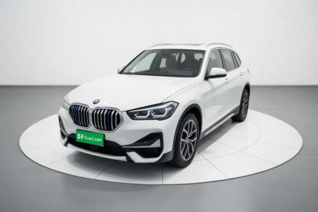 Ojetý BMW X1 2021 sDrive20Li Premium Edition