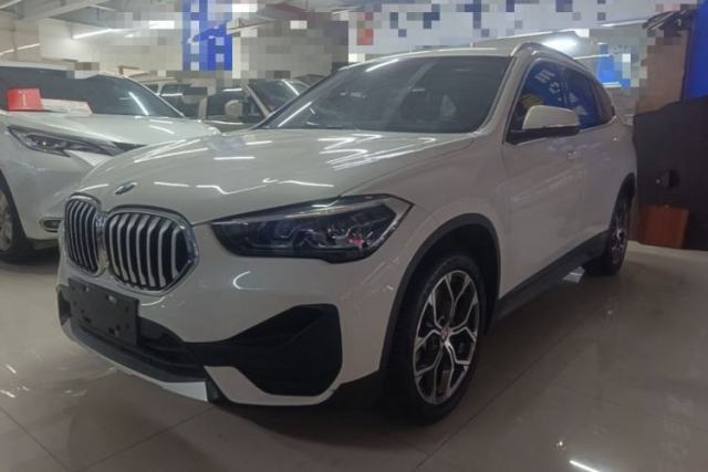 BMW X1 2021 Restyled sDrive25Li Leading Edition с пробегом