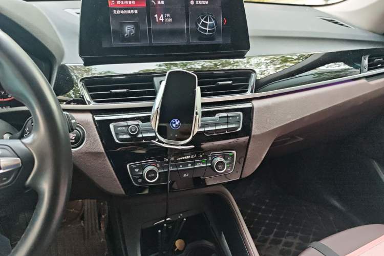 Used BMW X1 2021 sDrive25Li Leading Model Audio And AC Panel