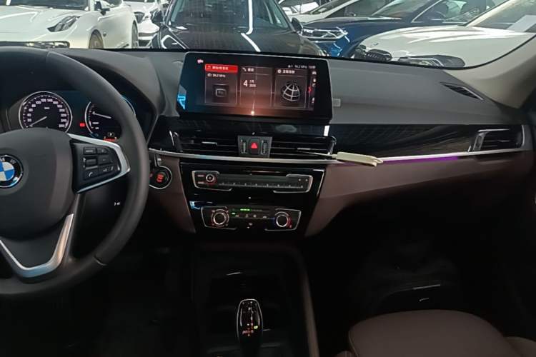 Used BMW X1 2021 sDrive20Li Fashion Model Audio And AC Panel