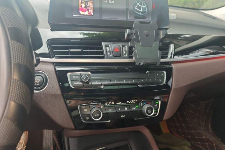 Used BMW X1 2021 Restyled sDrive25Li Leading Edition Audio And AC Panel