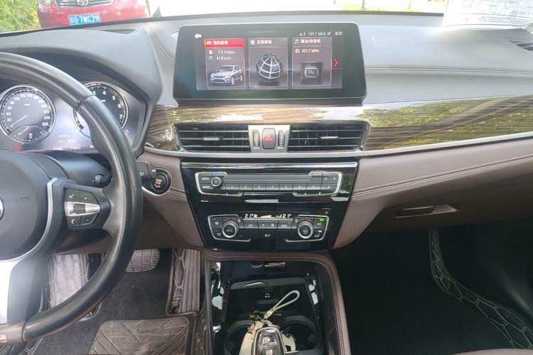 Used BMW X1 2021 xDrive25Li Luxury Model Audio And AC Panel